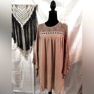 Mittoshop Size Medium Mauve Lace Trumpet Lace Sleeves Lined Mini Dress